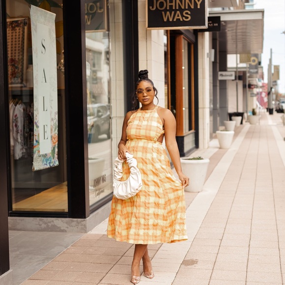 Nicole Lynel Dresses & Skirts - Summer Dress